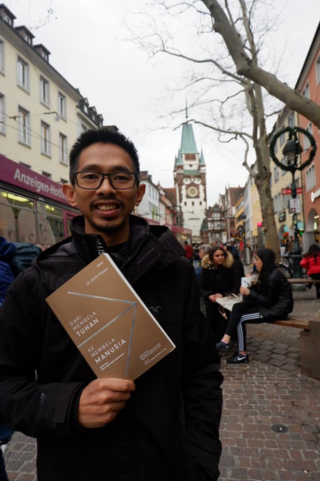 Membaca Fadhli Lukman: Vernakularisme dan Bara Konservatisme—Terjemahan Al-Qur’an sebagai Infrastruktur “Hermeneutika Populer”